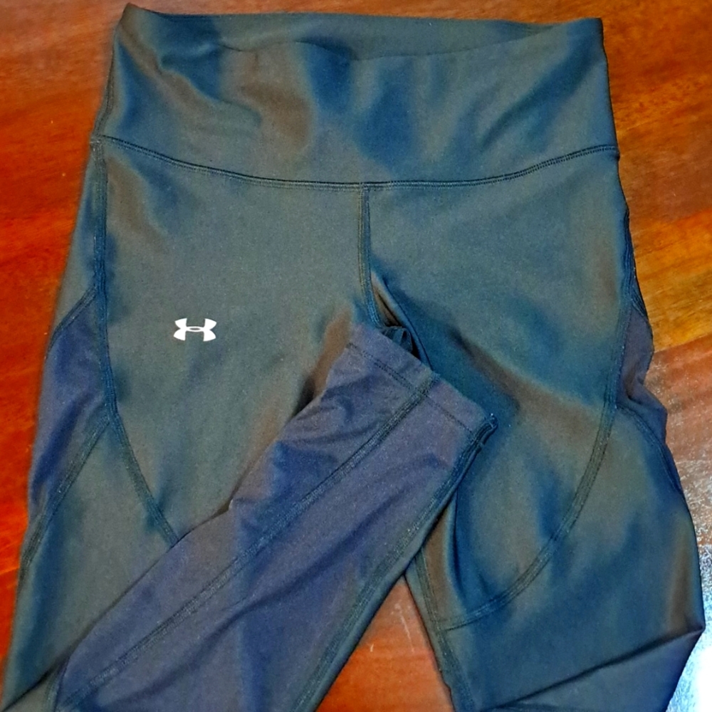 UNDER ARMOUR HeatGear Armour Mesh Ankle Capris/Crop Black Leggings Womens Medium